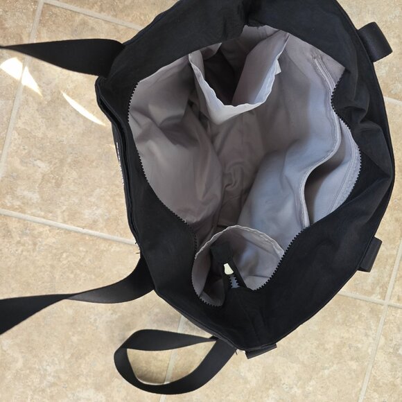 Baggallini Medium Carryall Tote - Picture 3 of 3